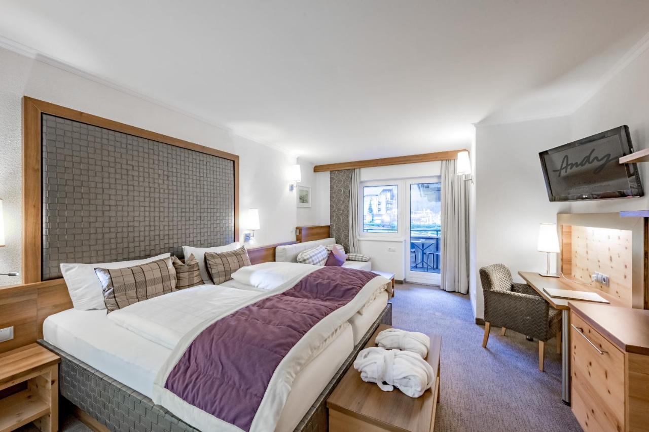 Hotel Andy 4 Sterne Superior แยร์สเซินส์ ภายนอก รูปภาพ