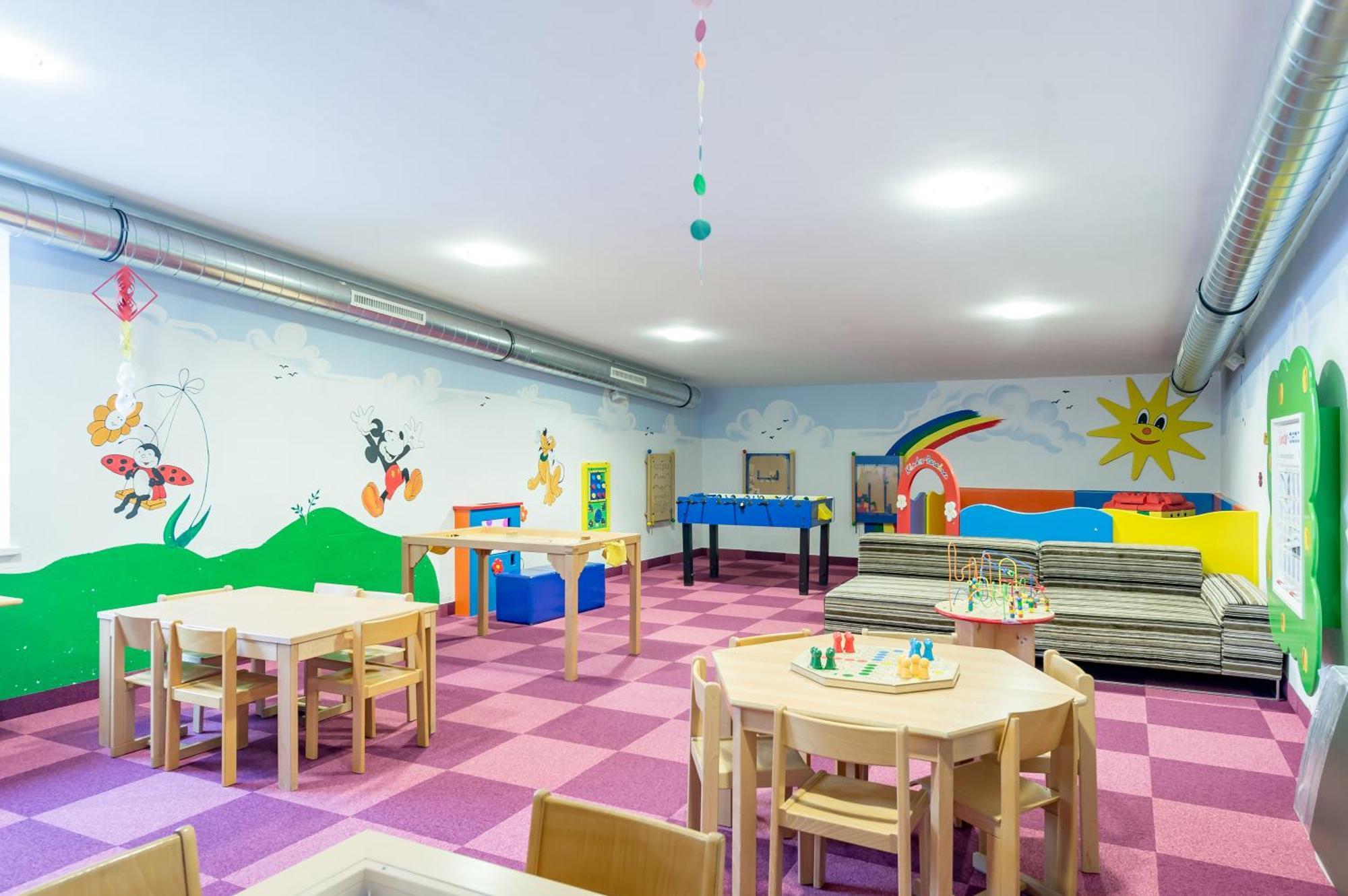 Hotel Andy 4 Sterne Superior แยร์สเซินส์ ภายนอก รูปภาพ